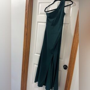 Elegant Dark Green One-Shoulder Gown